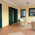 Victoria Hotel 3*