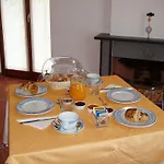 Victoria Hotel 3*