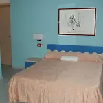Victoria Hotel 3*