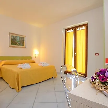 Victoria Hotel 3*
