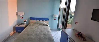 Victoria Hotel 3*